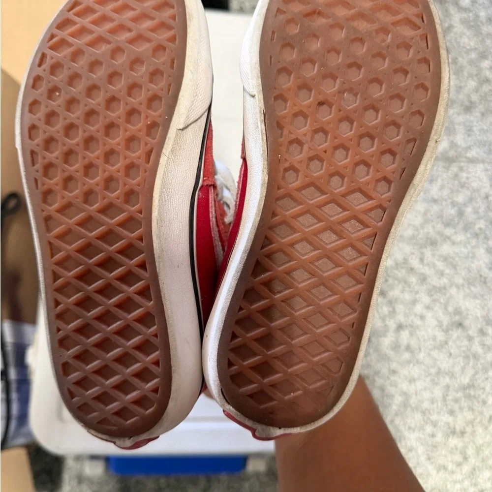 Vans Kids Red & White High-Top Skate Sneakers size 1.0 or 13 - Picture 3 of 8